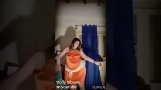 رقص بلدي مصري بالمنزل علي اغنية كل عام وانت حبيبي 