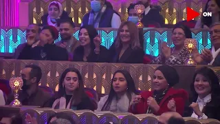  أبلة فاهيتا    حكيم يخلي الكل يرقص والدوبلكس يولع بأغنية  ولا واحد ولا ١٠٠     دندنها