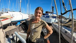 Salt & Tar: Ep.332- Fiberglassing the Deck