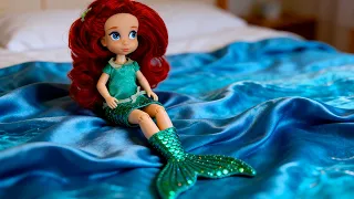 💧Ariel se cree SIRENA Real 💧 ¡Rapunzel se ESCAPA de casa! ✈️  😱 | Princesas de Disney