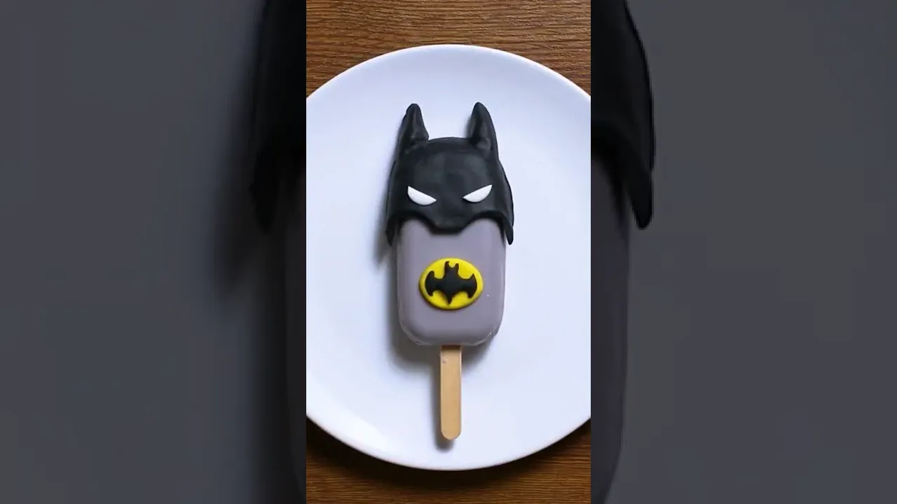 ITS BATMAN!  Superhero Cakesicles   DIY Cake Ideas - Hoopla Recipes #shorts #thebatman