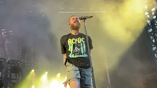 Post Malone - I FALL APART Live 4K