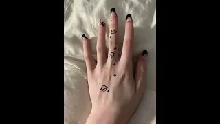  رسمات على اليد تقدرين ترسميها ممكن اشتراك     دندنها