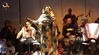 اغاني سودانية الليله مسافر الفنانه سميره دنيا 