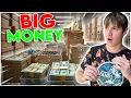 Download Lagu I BOUGHT A $3200 ABANDONED STORAGE UNIT IN THE RICHEST CITY...