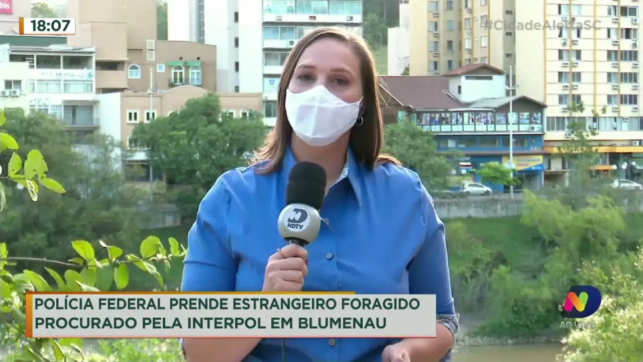 Polícia Federal prende procurado pela Interpol, em Blumenau