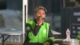 lagi kang ojol mencurahkan isi hati lewat lagu