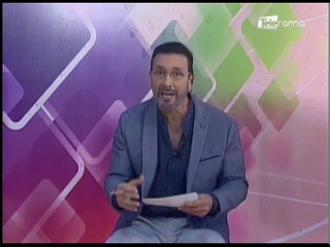 Mecánico convierte su vehículo en araña gigante