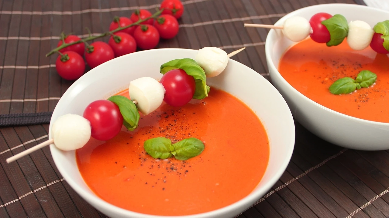 
          
          
          
            
            Tomatencremesuppe- schnell und einfach
          
        . 