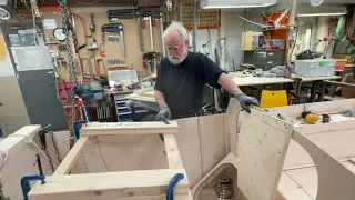 Airlock for enhanced seaworthiness