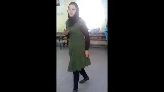 رقص زیبای دختر افغان در مکتب واقعا دیدنی است  دندنها