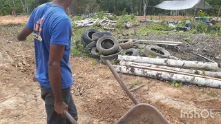 Ajeitando o ramal, da entrada do sítio.