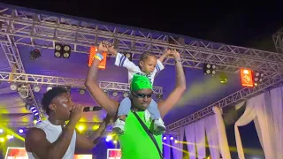 bella shmurda brings out mohbad s son liam as he honours late friend at ibadan concert