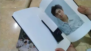 Unboxing BTS Love Yourself Tear I Got the special Photocard