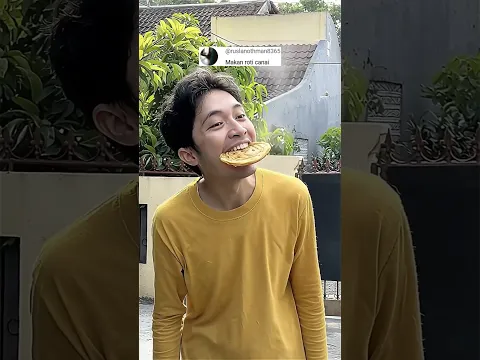 Makan Roti Canai