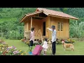 Download Lagu berawal dari nol, seorang ibu tunggal membangun rumah baru dengan bantuan seorang pria yang baik hat