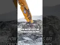 Download Lagu Hoe enorme rotsen in slechts enkele seconden worden gekraakt #rotsbreker #kortefilm #technologie MP3