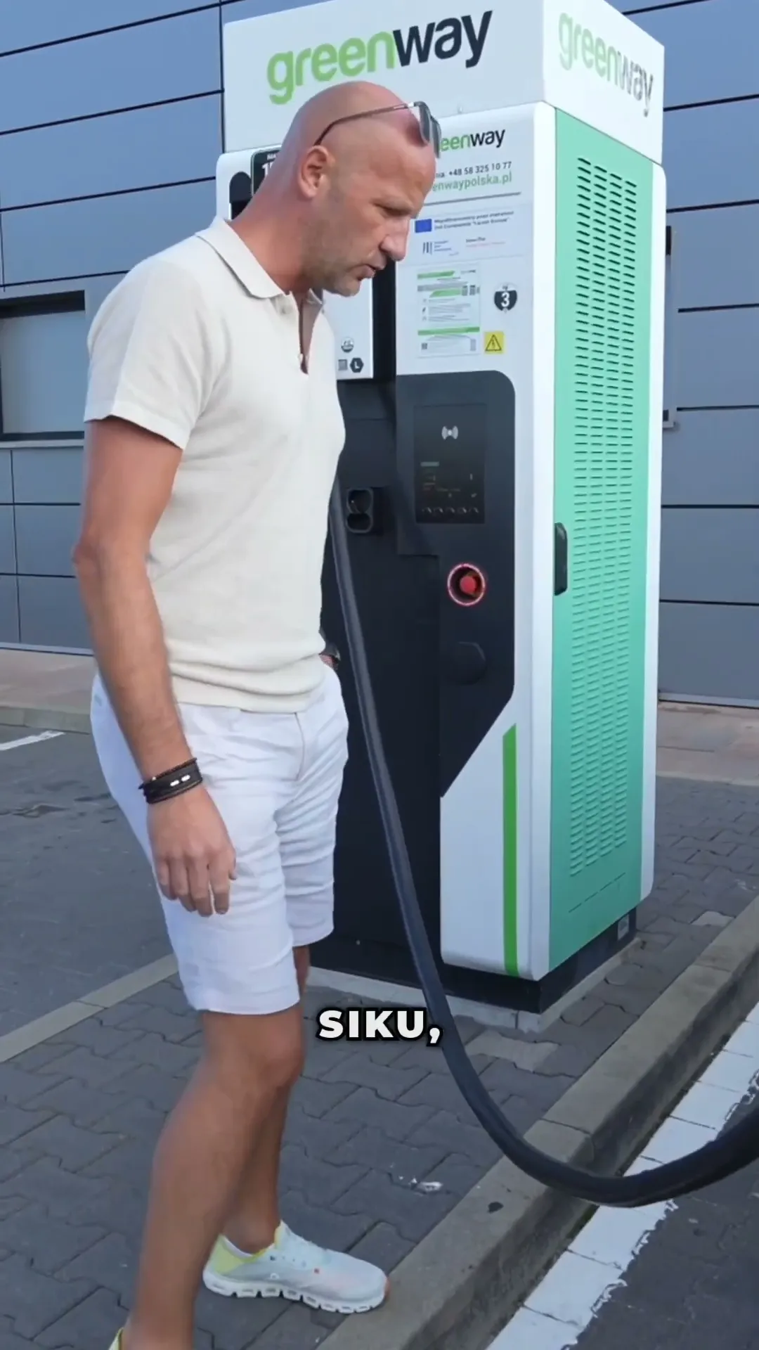 Do Pragi i z powrotem. Elektrykiem. Da się? #shorts #caroseria #audichallenge