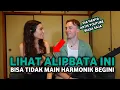 Download Lagu Gitaris ini Belum sadar ternyata yang direaksi king harmonik! Alip Ba Ta buat gitaris cantik begini