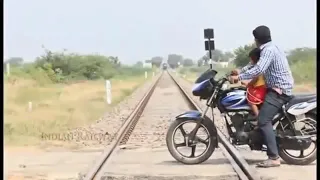 اغنيه حزينه  يملك الموت هده صغير چنه ورده دندنها
