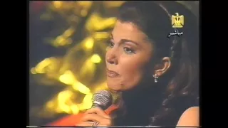 13 Akhbar Elnojoom02 ماجدة الرومي نشيد للحب دار الاوبرا المصريه 