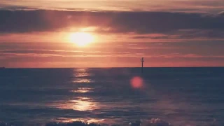 انشودة هادئة و مؤثرة زمانك بستان وعصرك أخضر 