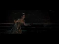 Anna Kendrick shoes get stuck and leaves a shoe Cinderella Into the Woods