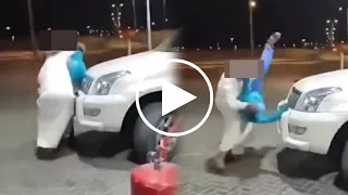 شاهد الفيديو الكامل لإعتداء شخص على عامل محطة بنزين قام بتصويره يقوم بسلوك غير اخلاقي يغضب السعوديين 