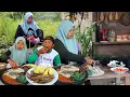 Download Lagu Masakan yang cocok hari hujan, Sambal goreng jantung pisang penyet, enak banget, masakan desa