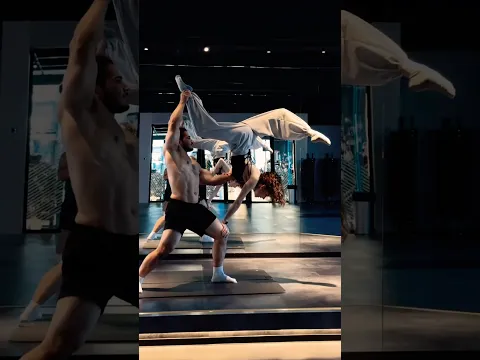 Partner acrobatics: Can you REPEAT 🔁 IT ! ! !