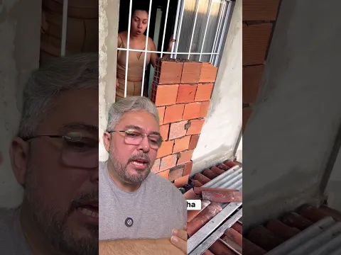 LEVANTARAM O MIRO FECHANDO A JANELA.