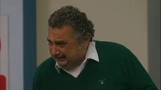 ماجد الكدوانى فى مشهد مؤثر مسلسل ولاد ناس رمضان 2021  ماجد الكدوانى فى مشهد مؤثر مسلسل ولاد ناس رمضان 2021