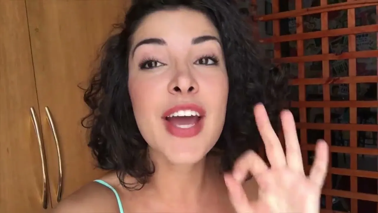 MULHER FÁCIL    Stand Up   Giovana Fagundes