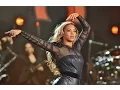 Download Lagu Beyoncé - Halo (Live at Chime For Change) HD