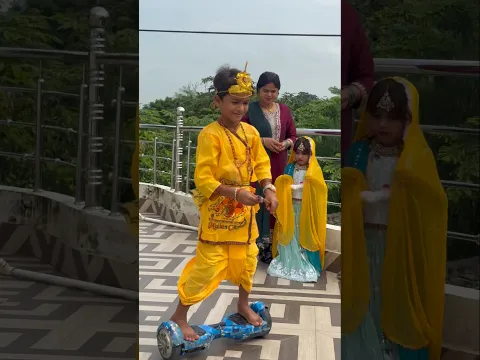 Krishna banake hoverboard chalaya 😍