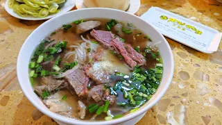 Michelin Guide - One Of The Most Famous Shops Pho Hung