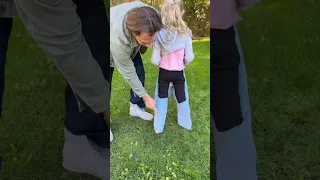 زي طفل منقوش بسهولة في نصفه   دندنها