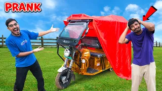 Crazy Prank On Bablu- Gifting E-Rickshaw🤣 | OLA के बदले इ-रिक्शा दे दिया | Bablu Shocked