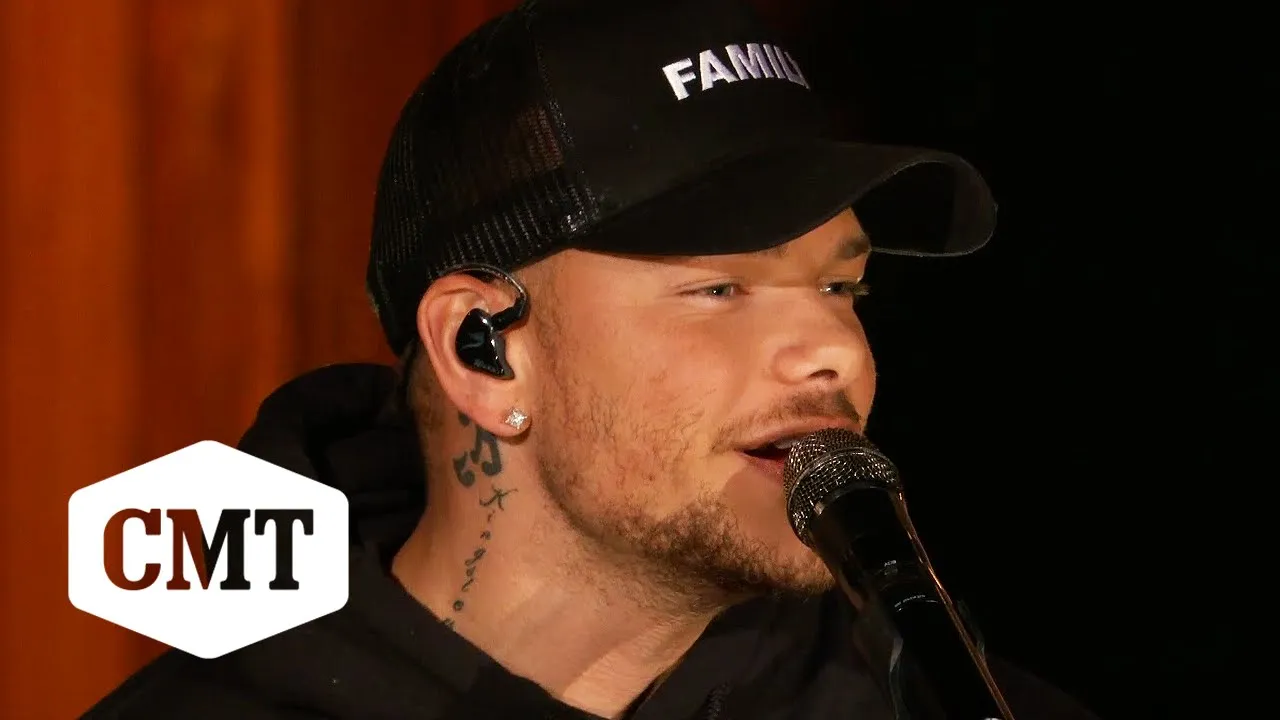 Kane Brown "Short Skirt Weather" Acoustic Jam Sesh w/ Restless Road 🔥 CMT Campfire Sessions