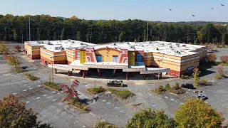 Exploring an ABANDONED Regal Movie Theater That Closed During The Covid-19 Pandemic in 2020