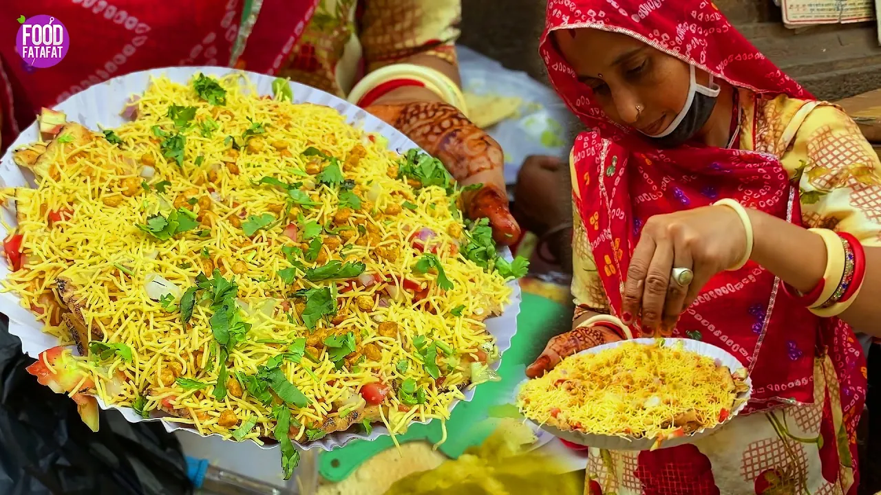 Rajasthani Lady Selling Khichiya Masala Cheese Papad In Mumbai   Street Food India