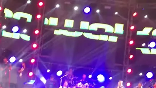 نسخة نادرة عمرو دياب يبدع في اغنية شوقنا بالنسخة الطربية لايف كايروفيستيفال 2017 