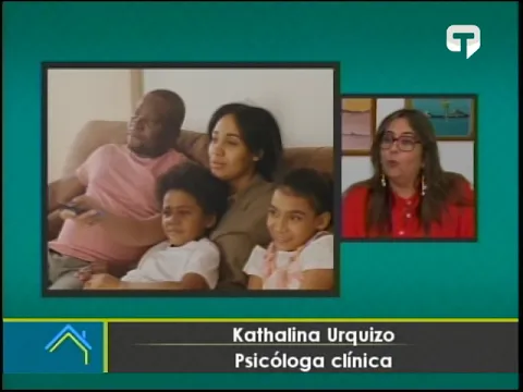 ¿Está bien permitir que los niños vean series con los padres?