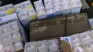 Cheap incandescent bulbs at Walmart read description