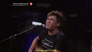 saat terakhir st 12 charly ft angga candra bisikin