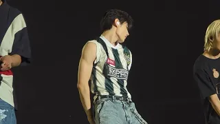 251003 enhypen your eyes only loose enhypen world tour walk the line in singapore day 1