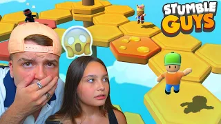 JOÃOZINHO OLIVEIRA E MARIA JOGANDO STUMBLE GUYS