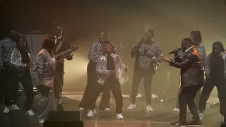 Deborah Lukalu & Mike Kalambay -  ZENITH LA VILLETTE - PARIS - LIVE ( Mungu wa Majabu)