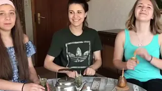 اجمل بنت واروع صوت عسل ياخدود السمرا مايا غالي      دندنها