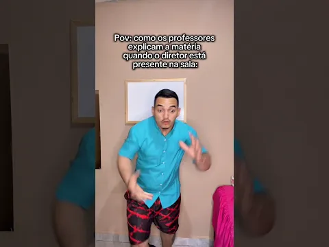 Como os professores explicam a matéria quando o diretor está presente na sala